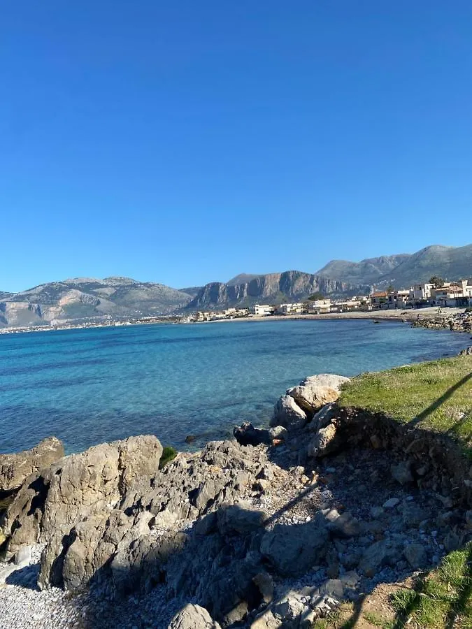 Appartement Cala Holidays Vicino Aeroporto&Mare Carini Italie